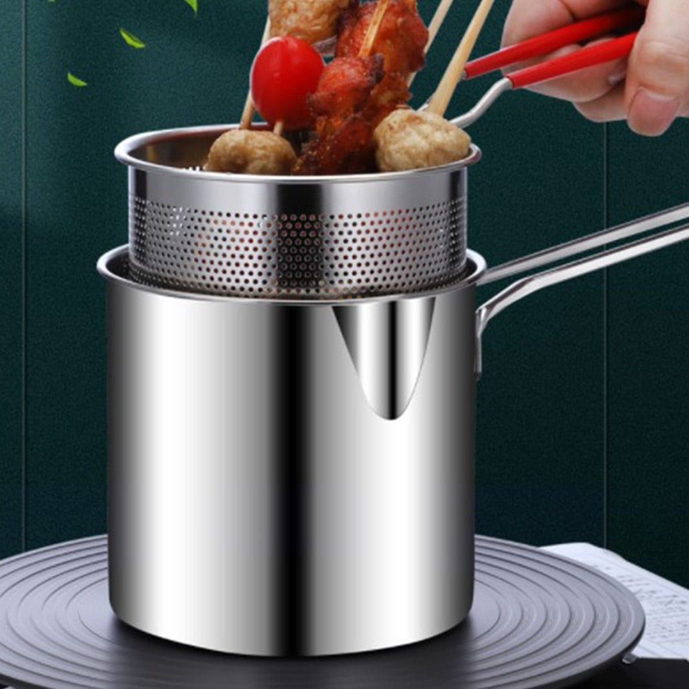 Deep Frying Pot w/ Strainer